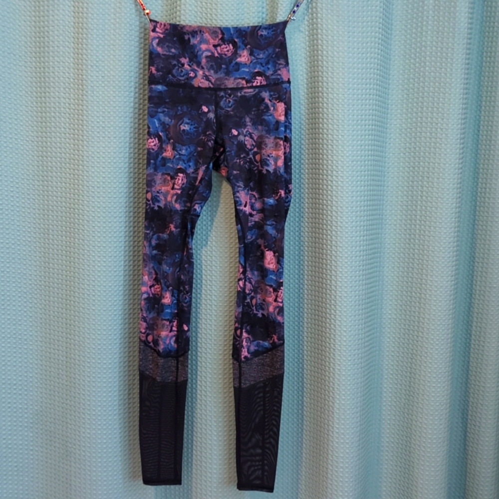 EUC sz 4 Lululemon blue & pink running leggings